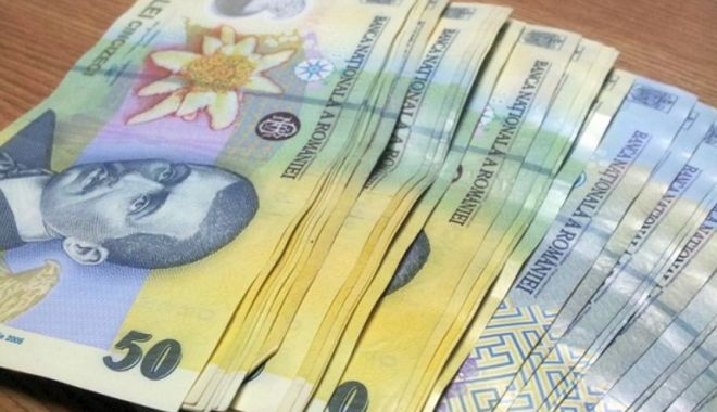 Leul ciupește din euro, dar e mușcat de dolar și franc elvețian - leul-1591281596.jpg