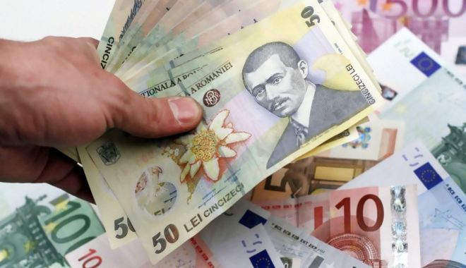 Leul pierde la euro, dar mușcă din dolar și francul elvețian - leul-1594654340.jpg