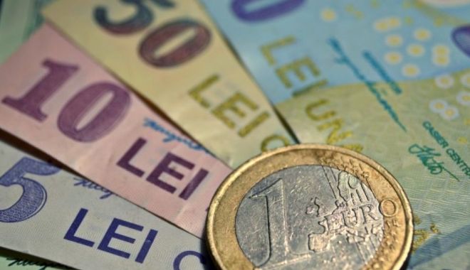 Leul mușcă din dolar și franc elvețian, dar e pișcat de euro - leul-1594739025.jpg