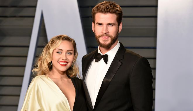 Divorț la Hollywood la jumătate de an de la nuntă. Miley Cyrus, surprinsă sărutând o femeie - liamhemsworth-1565529714.jpg