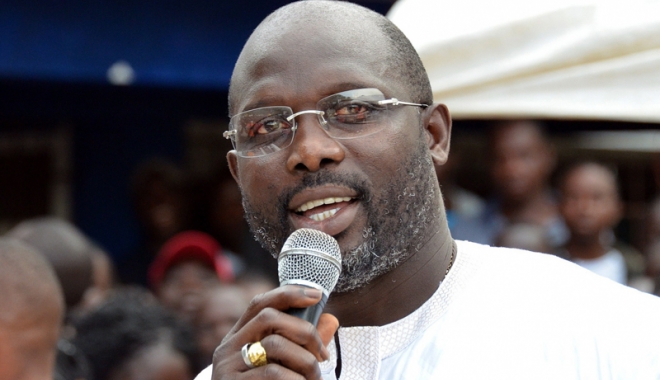 Liberia: Legenda fotbalului african, George Weah, în turul secund al alegerilor prezidențiale - liberiageorgeweahcampaigntrailge-1508150607.jpg