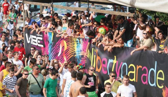 Liberty Parade 2015: TRANSFORMAREA - libertyparade2-1437054456.jpg