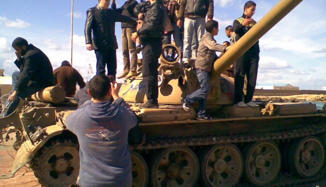 1.300 de persoane au murit pe străzile din Tripoli - libia-1314020258.jpg