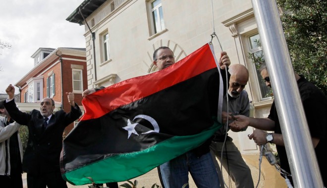Consiliul Național  de Tranziție  are dreptul  să-l ucidă pe Gaddafi - libia-1314823959.jpg