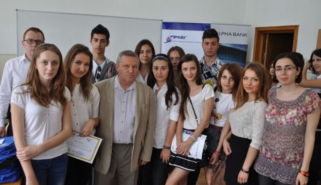 Cei mai buni liceeni viitori antreprenori de succes - liceeniantreprenori-1369659394.jpg