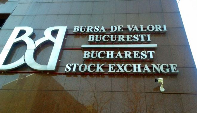 Liceenii au sunat clopoțelul la Bursa de Valori București - liceeniiausunatclopotelullabvb-1538395762.jpg