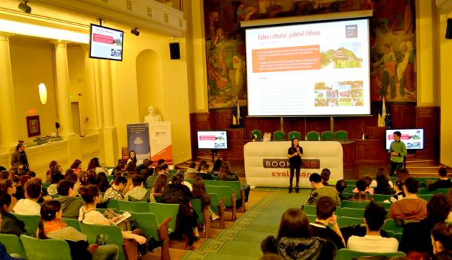 Liceenii și studenții constănțeni, față-n față cu… schimbarea - liceeniisistudentii-1445886635.jpg