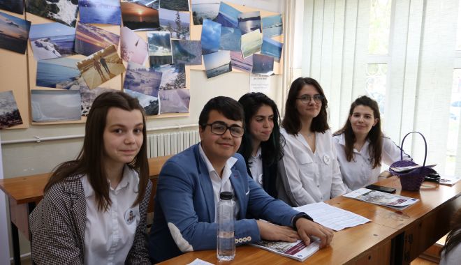 Liceeni motivați, premiați la concursul 