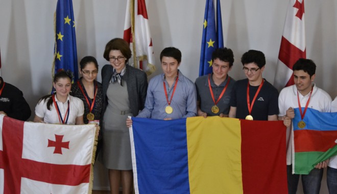 Medalie de aur și Premiul I absolut pentru Liceul Internațional de Informatică din Constanța - liceu1-1335991885.jpg