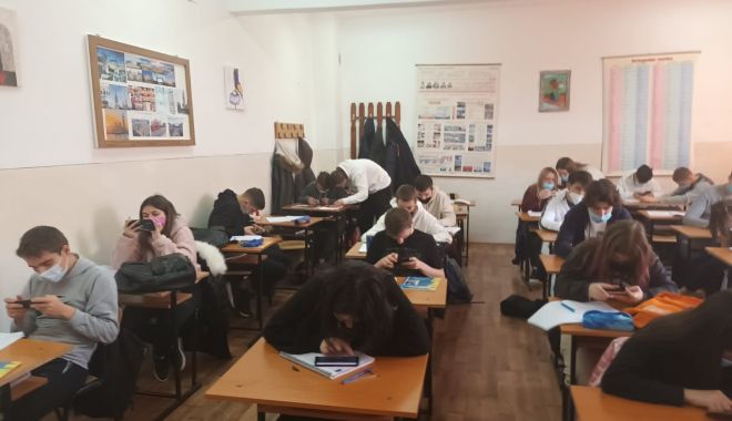 Elevii Liceului „Ion Bănescu” inițiați în concepte de programare - liceubanescu-1639309285.jpg