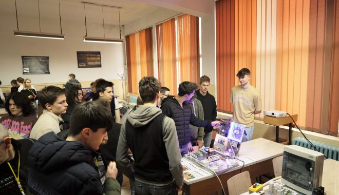 Liceenii de la Energetic au lucrat împreună cu colegi din Franța și Austria la realizarea unui robot - liceul-energetic-1-1680881151.jpg