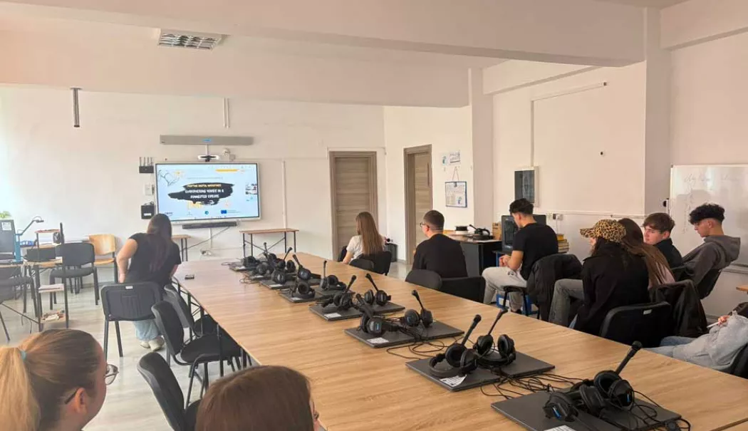 Liceeni de la ”Lazăr Edeleanu” Năvodari, implicați într-un workshop european despre combaterea dezinformării - liceul-lazar-edeleanu-1774353174.webp
