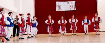 Trofeul Festivalului folcloric de la Hârșova a ajuns la Ovidiu - liceuldinharsova1-1401295106.jpg
