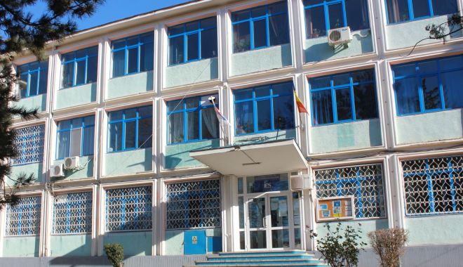 Liceul Energetic se înnoiește cu materiale pentru laboratoare - liceulenergetic-1595523226.jpg