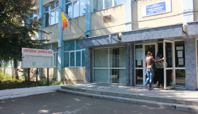 O echipă a Liceului 