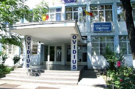 Concursuri tradiționale de Economie pentru elevi - liceulovidius121381185897-1400570431.jpg