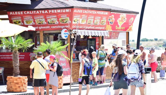 Licitaţiile pentru locurile de comercializare în Mamaia şi Satul de Vacanţă, anulate - licitatiile-1621427467.jpg