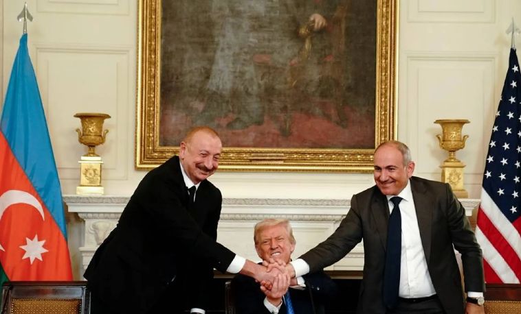 Liderii Armeniei şi Azerbaidjanului au semnat la Casa Albă un acord de pace - liderii-1755176184.jpg