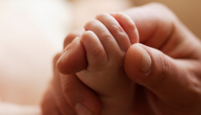 Un bebeluș subnutrit a ajuns de urgență la spital! - lifeinsurancebenefits55249900-1351961789.jpg