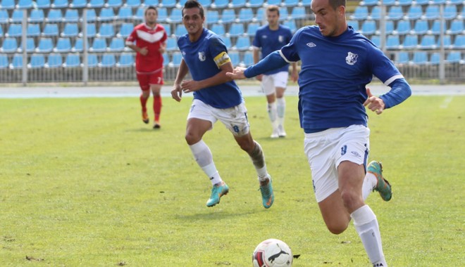 Liga a II-a la fotbal, etapa a șaptea. FC Farul, învinsă la Dorohoi - liga-1413135638.jpg