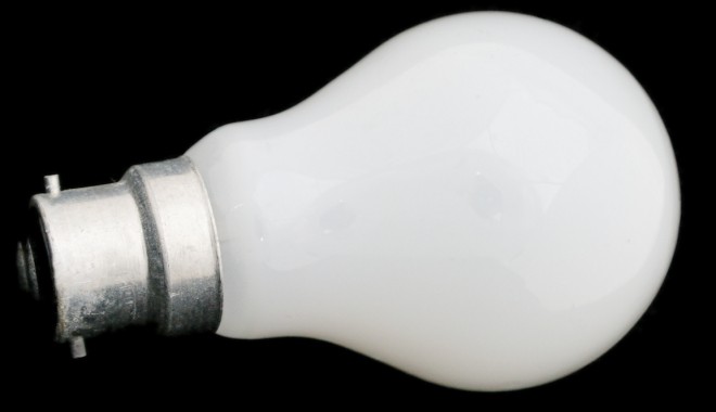 Vezi aici unde se oprește curentul electric mâine - lightbulb-1321187740.jpg