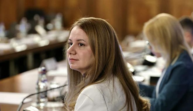 ANUNȚUL DE ULTIM MOMENT AL MINISTRULUI EDUCAȚIEI! - ligiadeca-1668594224.jpg