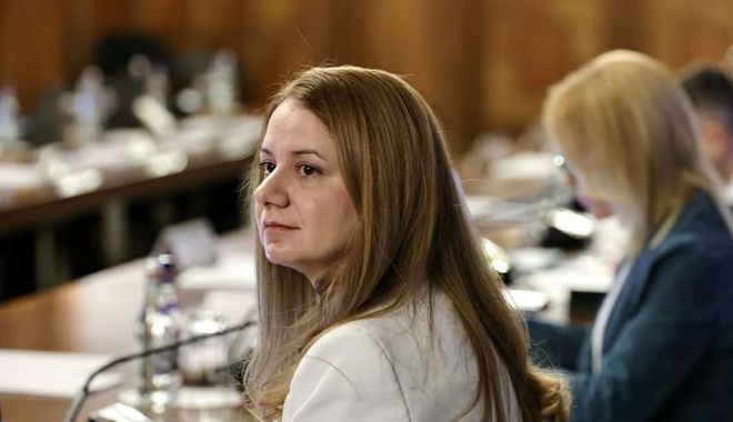 Deca: Prezenţa la şcoală şi bunăstarea elevilor, importante pentru îmbunătăţirea performanţei la testele PISA - ligiadeca-1702144266.jpg