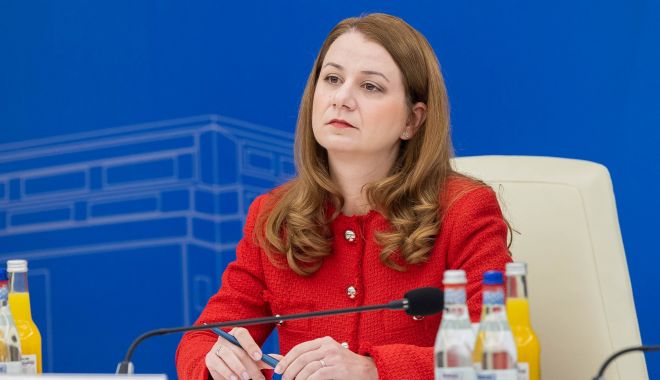 Guvernul a aprobat creşterile salariale din învăţământ: 20% pentru preuniversitar, 36% pentru directori - ligiadeca-1703786820.jpg