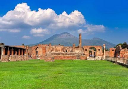 Vrei să vizitezi situl arheologic de la Pompei? Ce trebuie să știi - limitarea-1430991623.jpg