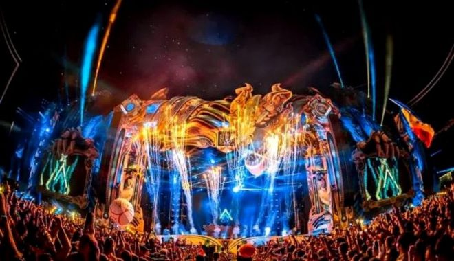 IMAGINI INCENDIARE de la UNTOLD 2019! Distracție în ploaie, pe ritmurile celor mai iubiți DJ - VIDEO - lineupulpezilelauntold2019progra-1564732311.jpg