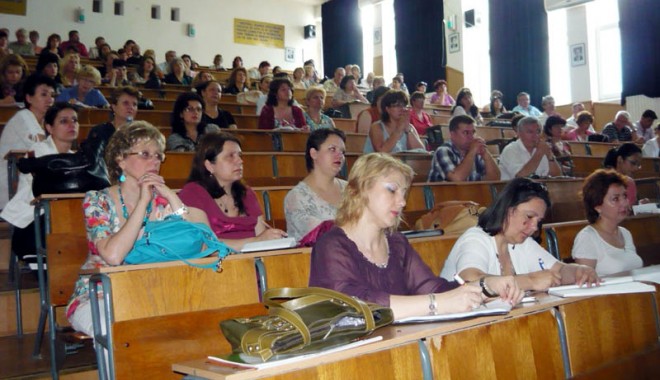 Linie fierbinte cu ISJ pentru reclamarea mituirii profesorilor - liniefierbinte-1307632808.jpg