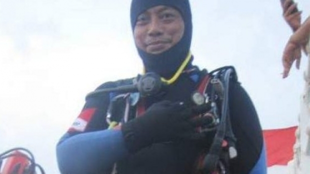 A murit în misune. Scafandrul care recupera cadavrele pasagerilor avionului prăbușit în Indonezia și-a pierdut viața - lioncrash24152500-1541259247.jpg