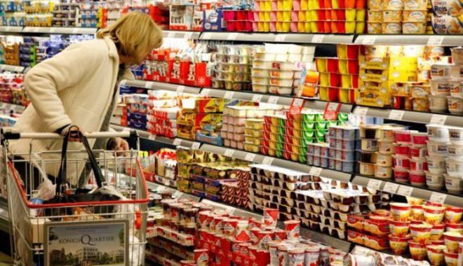 Lista cu alimentele care vor avea prețuri plafonate până la finalul anului. Legea a fost promulgată