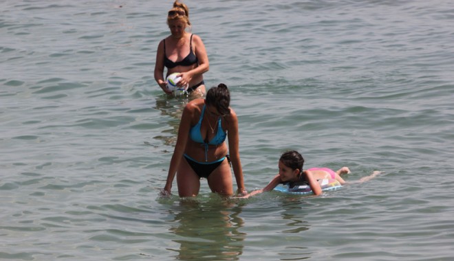 Băile în mare, eficiente în durerile de artrită - litoralplajamamaia25-1346095243.jpg