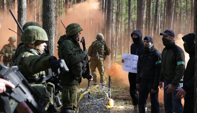 Lituania a construit un oraș de carton pentru antrenamentul militarilor - lituania-1472649184.jpg
