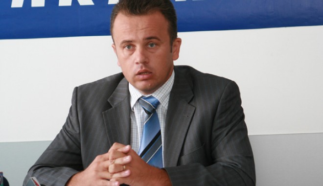 Mandatul ministrului interimar al Educației expiră în perioada BAC-ului. - liviupop3-1339847873.jpg