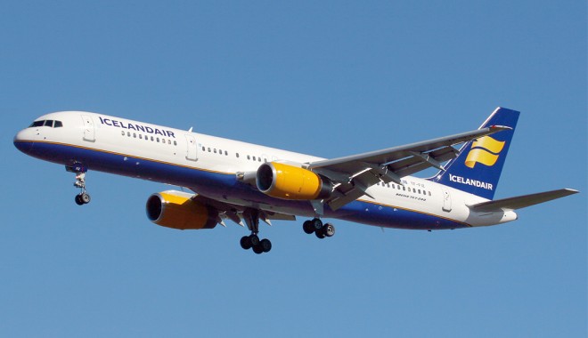 ATERIZARE DE URGENȚĂ, după ce avionul S-A DEZINTEGRAT ÎN AER - ll-1413316957.jpg