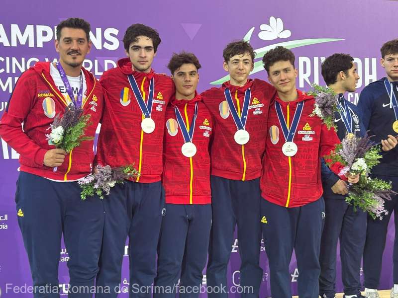Vești bune din sport. Echipa masculină de sabie a României, medaliată cu argint la Mondialele de juniori - lll-1713631273.jpg