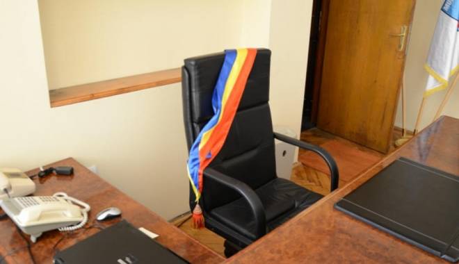 Primarii constănțeni condamnați penal, lăsați fără funcție! - lll1441911647-1442304811.jpg