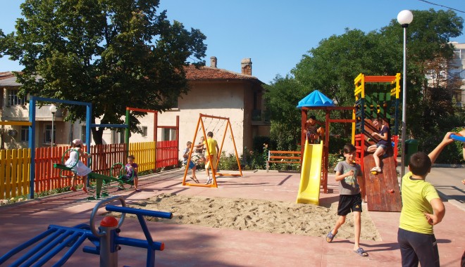 Un nou loc de joacă pentru copiii din Medgidia - locdejoaca-1408626580.jpg