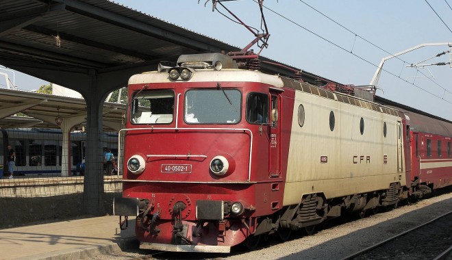 Începe școala! Elevii și studenții constănțeni au 50% reducere la tren - locomotivetrainromanian-1347485588.jpg