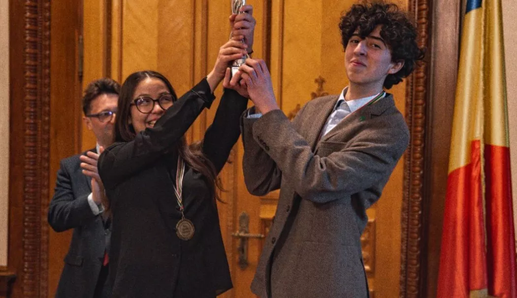 Locul II la Cambridge Union pentru mirciștii calificați în finala din Marea Britanie - locul-ii-la-cambridge-1771939972.webp