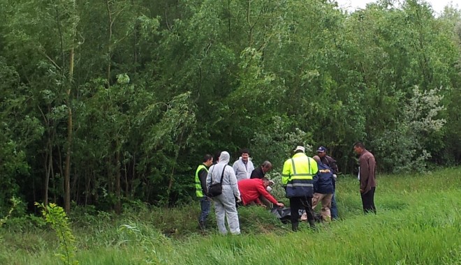 PROBE NOI ÎN CRIMA DE LA CONSTANȚA /Anchetatorii au găsit poșeta Larei Șaban și mocheta plină de sânge - loculundeafostgasitcadavrullaras-1347363178.jpg