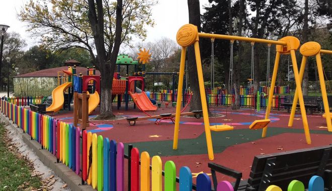 Locuri de joacă reamenajate, în mai multe zone din Constanţa - locuridejoaca-1626090819.jpg