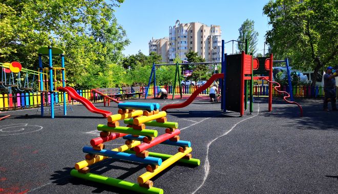 Locuri de joacă reabilitate, la Constanța! - locuridejoaca5-1563276726.jpg