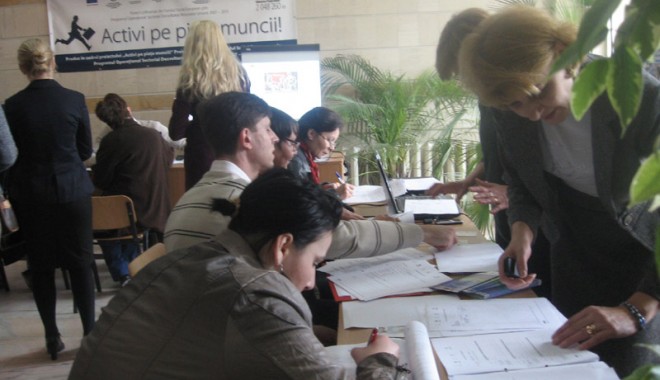 Unde se pot angaja șomerii constănțeni - locuridemunca-1316365795.jpg