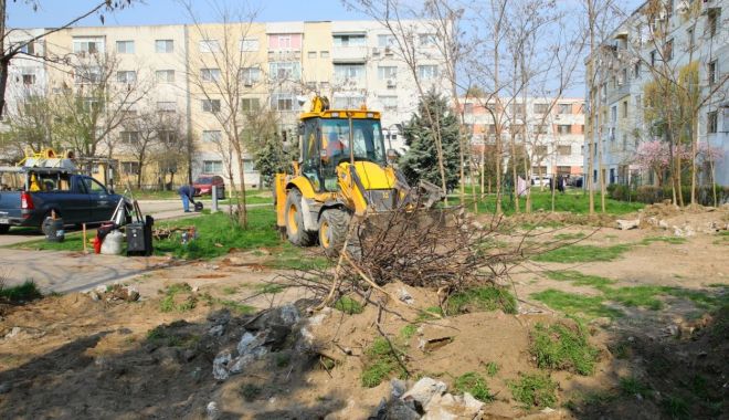Noi locuri de joacă, la Constanța. În ce cartier se fac lucrări - locurile-1585573000.jpg