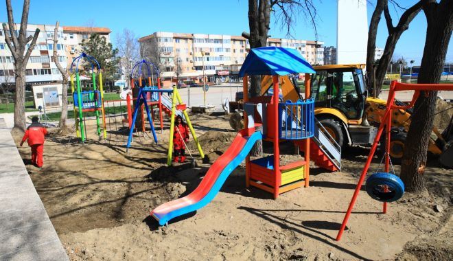 Locurile de joacă de pe șoseaua Mangaliei bl SM5 și din Piațeta Far se reabilitează - locuriledejoacasursaprimaria-1584367512.jpg
