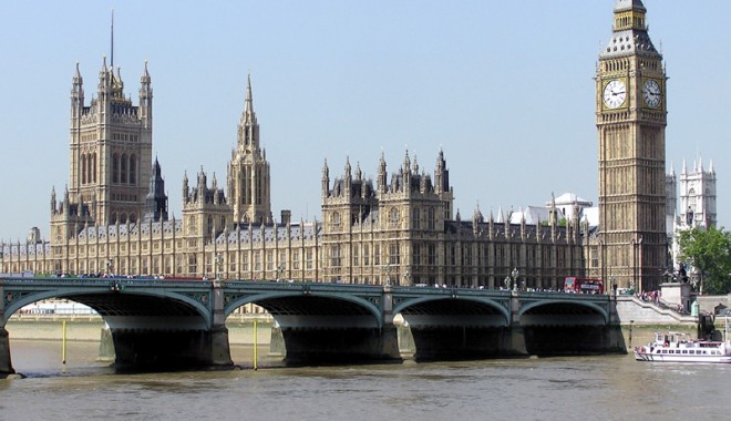 Marea Britanie va elimina restricțiile impuse românilor și bulgarilor în 2014 - londra-1360335992.jpg