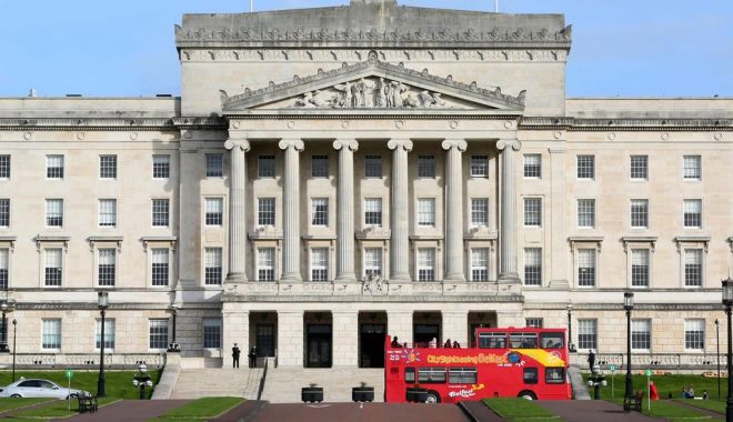 Londra și Dublinul vor coopera pentru a pune capăt vidului de putere din Irlanda de Nord - londra-1557510665.jpg